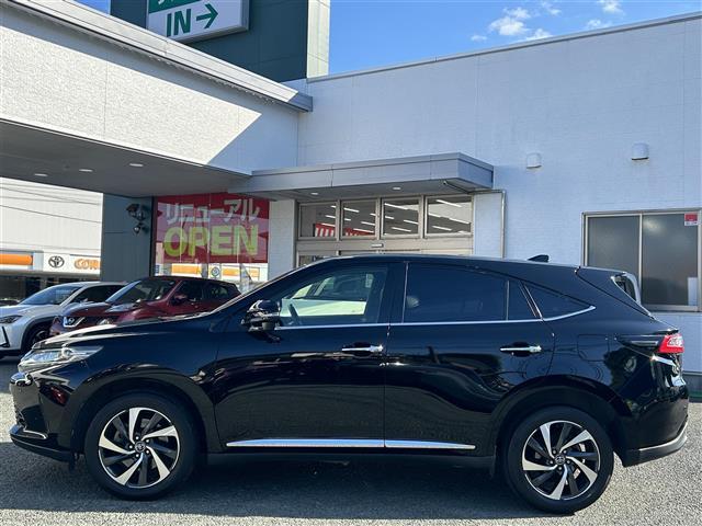 ハリアー プレミアム ワンオーナー/パノラマムーンルーフ/純正9インチナビ/バックカメラ/レーダークルコン/プリクラッシュセーフティー/LDA/ハーフレザーシート/純正18インチAW/フルセグTV/BT/CD/DVD(4枚目)