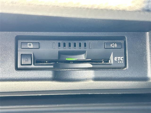 ハリアー プレミアム ワンオーナー/パノラマムーンルーフ/純正9インチナビ/バックカメラ/レーダークルコン/プリクラッシュセーフティー/LDA/ハーフレザーシート/純正18インチAW/フルセグTV/BT/CD/DVD(30枚目)