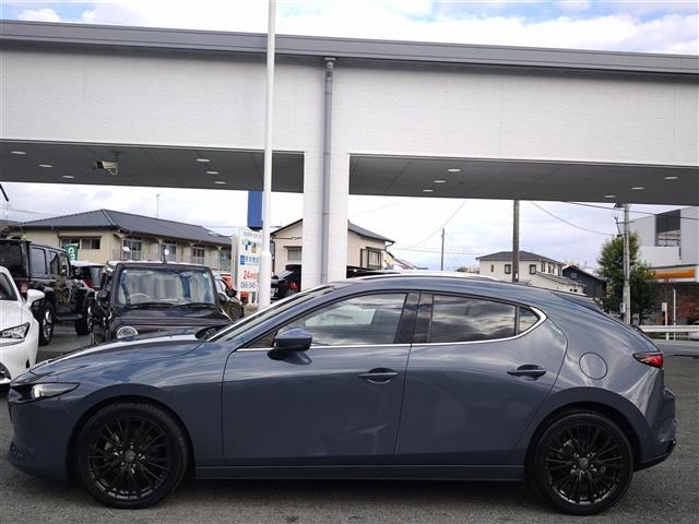 ＭＡＺＤＡ３ファストバック ＸＤプロアクティブ　ツーリングセレクション　純ナビ／Ｂカメラ／レーダークルコン／スマートブレーキサポート／ドライバーアテンションアラート／車線逸脱警報システム／ディスタンス＆スピードアラート／レーンキープ／ＢＳＭ／ＲＳＡ／シートヒーター／ＥＴＣ（6枚目）