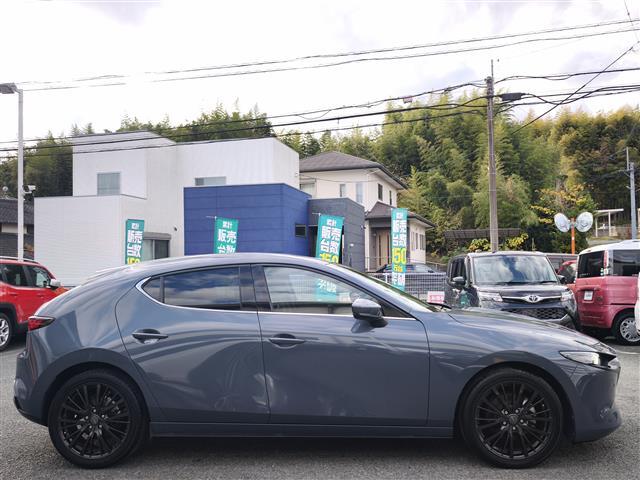 ＭＡＺＤＡ３ファストバック ＸＤプロアクティブ　ツーリングセレクション　純ナビ／Ｂカメラ／レーダークルコン／スマートブレーキサポート／ドライバーアテンションアラート／車線逸脱警報システム／ディスタンス＆スピードアラート／レーンキープ／ＢＳＭ／ＲＳＡ／シートヒーター／ＥＴＣ（7枚目）