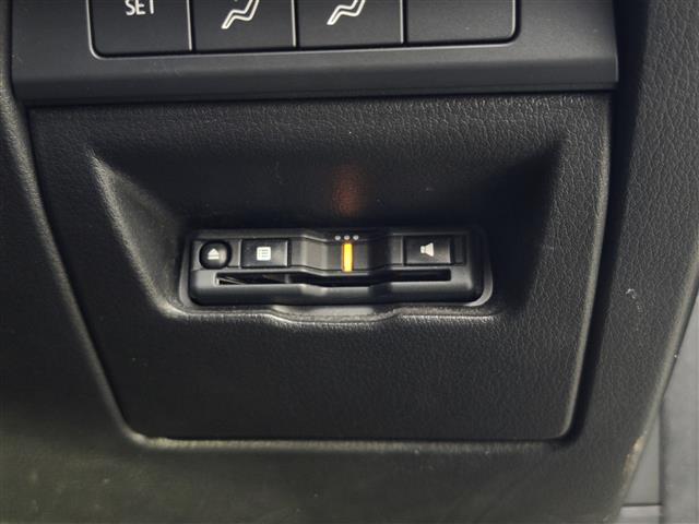 ＭＡＺＤＡ３ファストバック ＸＤプロアクティブ　ツーリングセレクション　純ナビ／Ｂカメラ／レーダークルコン／スマートブレーキサポート／ドライバーアテンションアラート／車線逸脱警報システム／ディスタンス＆スピードアラート／レーンキープ／ＢＳＭ／ＲＳＡ／シートヒーター／ＥＴＣ（29枚目）