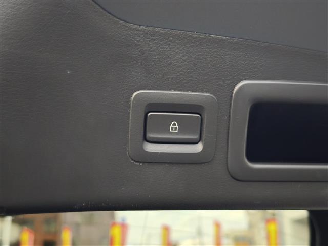 ＭＡＺＤＡ３ファストバック ＸＤプロアクティブ　ツーリングセレクション　純ナビ／Ｂカメラ／レーダークルコン／スマートブレーキサポート／ドライバーアテンションアラート／車線逸脱警報システム／ディスタンス＆スピードアラート／レーンキープ／ＢＳＭ／ＲＳＡ／シートヒーター／ＥＴＣ（30枚目）