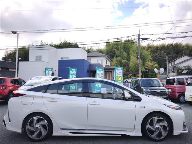 プリウスPHV Aプレミアムナビパッケージ モデリスタエアロ/モデリスタ18インチAW/充電プラグ車載/置くだけ充電/11.6インチT-Connectナビゲーションシステム/パノラミックビューモニター/LDA/BSM/HUD/ETC/ドラレコ(7枚目)