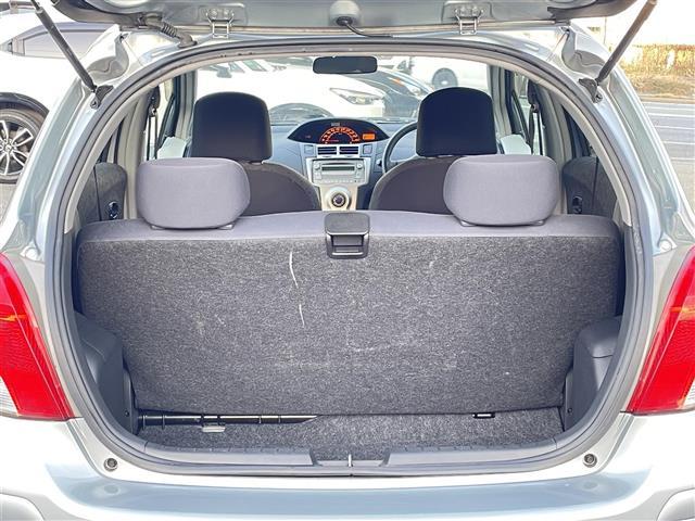 ヴィッツ F オーディオ/ETC/ドアバイザー/ウインカーミラー/コーナーポール/純正フロアマット/リモコンキー(15枚目)