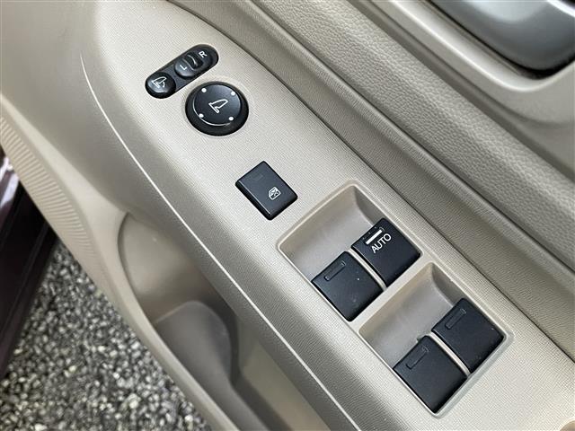 N-WGN G ワンオーナー/純正ナビ/地デジTV/Bluetooth再生/CD/DVD/バックカメラ/ステアリングスイッチ/プッシュスタート/電動格納ミラー/エコモード切替/保証書/取扱説明書(23枚目)