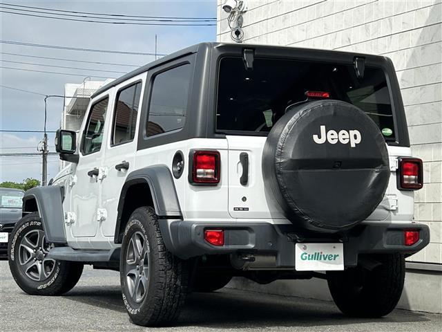 ジープ・ラングラーアンリミテッド スポーツ　禁煙　２０００ｃｃ　ターボ　ＤＵＮＬＯＰ／ＡＴタイヤ／２０２３年製　アップルカープレイ　Ｂｌｕｅｔｏｏｔｈ　パートタイム４ＷＤ　スマートキー　クルコン　フロント／サイド／バックカメラ　ＦＲドラレコ（3枚目）