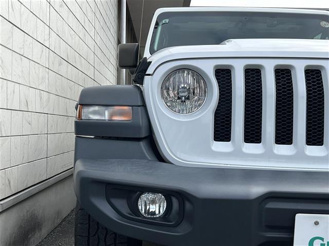 ジープ・ラングラーアンリミテッド スポーツ　禁煙　２０００ｃｃ　ターボ　ＤＵＮＬＯＰ／ＡＴタイヤ／２０２３年製　アップルカープレイ　Ｂｌｕｅｔｏｏｔｈ　パートタイム４ＷＤ　スマートキー　クルコン　フロント／サイド／バックカメラ　ＦＲドラレコ（10枚目）