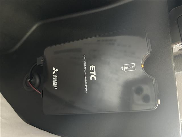 ジープ・ラングラーアンリミテッド スポーツ　禁煙　２０００ｃｃ　ターボ　ＤＵＮＬＯＰ／ＡＴタイヤ／２０２３年製　アップルカープレイ　Ｂｌｕｅｔｏｏｔｈ　パートタイム４ＷＤ　スマートキー　クルコン　フロント／サイド／バックカメラ　ＦＲドラレコ（26枚目）