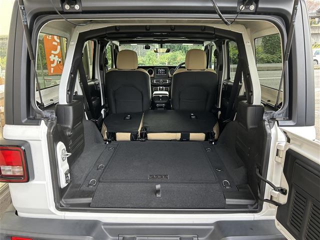 ジープ・ラングラーアンリミテッド スポーツ　禁煙　２０００ｃｃ　ターボ　ＤＵＮＬＯＰ／ＡＴタイヤ／２０２３年製　アップルカープレイ　Ｂｌｕｅｔｏｏｔｈ　パートタイム４ＷＤ　スマートキー　クルコン　フロント／サイド／バックカメラ　ＦＲドラレコ（36枚目）