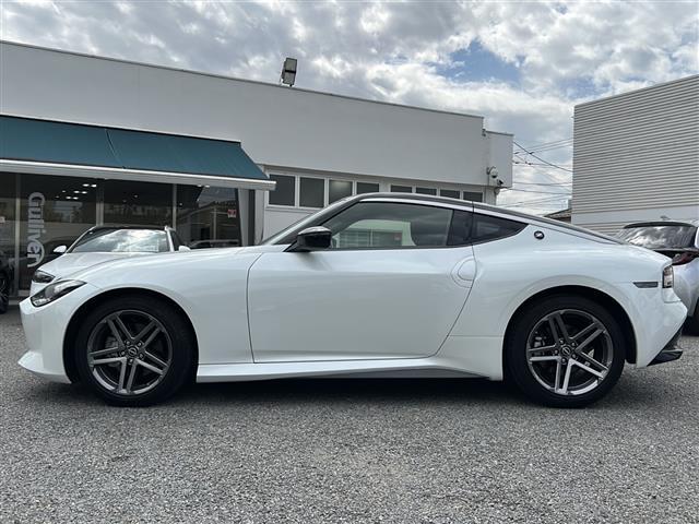 フェアレディZ ベースグレード ワンオーナー 禁煙 V6ツインターボ メーカーナビ フルセグTV Bluetooth バックカメラ 追従クルコン 衝突軽減 パドルシフト LEDライト 純正18インチ FRコーナーセンサー ETC(26枚目)