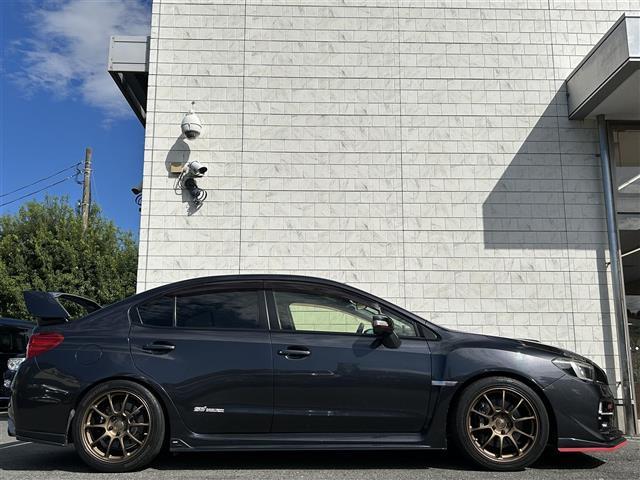 ＷＲＸ ＳＴＩ ＳＴＩ　ワンオーナー　禁煙　６ＭＴ　ＳＴｉエアロキット　スタイリッシュＰＫＧ　ＲＡＹＳ鍛造１８インチ　ＨＫＳマフラー　オーリンズ車高調　ＲＥＣＡＲＯシート　リアウイング　ＯＰナビＴＶ　１年毎ディーラー記録簿（9枚目）