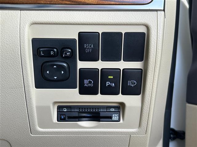 ランドクルーザー ＡＸ　Ｇセレクション　後期・禁煙・メーカーナビ・パノラミックビュー・ベージュレザー・シートヒーター・ステアリングヒーター・ウッドコンビステア・衝突軽減・追従クルコン・クロールコントロール・センターデフロック・ＬＥＤライト（25枚目）