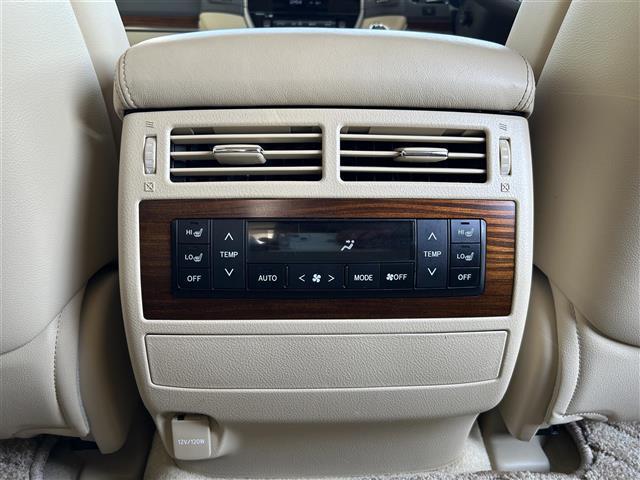 ランドクルーザー ＡＸ　Ｇセレクション　後期・禁煙・メーカーナビ・パノラミックビュー・ベージュレザー・シートヒーター・ステアリングヒーター・ウッドコンビステア・衝突軽減・追従クルコン・クロールコントロール・センターデフロック・ＬＥＤライト（28枚目）