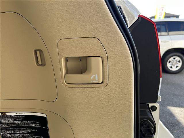 ランドクルーザー ＡＸ　Ｇセレクション　後期・禁煙・メーカーナビ・パノラミックビュー・ベージュレザー・シートヒーター・ステアリングヒーター・ウッドコンビステア・衝突軽減・追従クルコン・クロールコントロール・センターデフロック・ＬＥＤライト（38枚目）