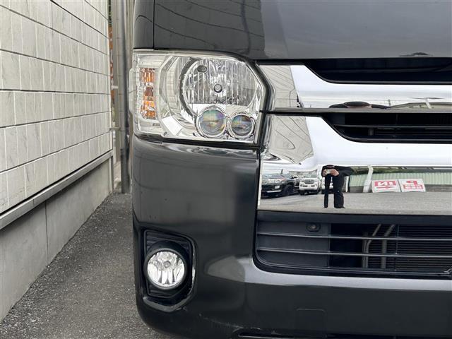 ハイエースワゴン GL 禁煙 4WD ベッドキット フローリングフロア ZERO break16インチ グッドイヤータイヤ ナビTV 後席モニター 電動スライド 黒木目インテリア コンビステア クリフォードセキュリティ(8枚目)