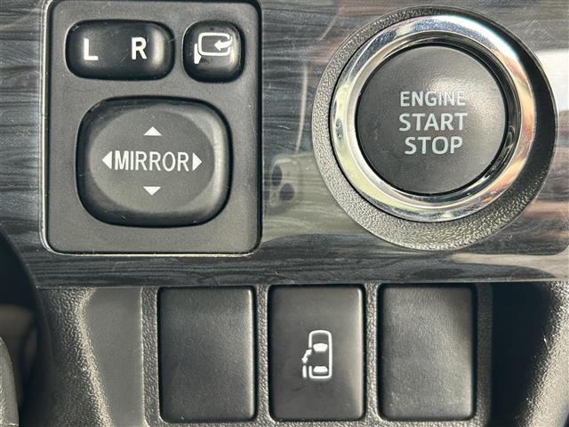 ハイエースワゴン GL 禁煙 4WD ベッドキット フローリングフロア ZERO break16インチ グッドイヤータイヤ ナビTV 後席モニター 電動スライド 黒木目インテリア コンビステア クリフォードセキュリティ(24枚目)