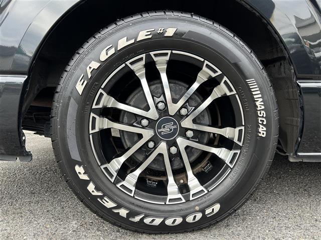 ハイエースワゴン GL 禁煙 4WD ベッドキット フローリングフロア ZERO break16インチ グッドイヤータイヤ ナビTV 後席モニター 電動スライド 黒木目インテリア コンビステア クリフォードセキュリティ(37枚目)