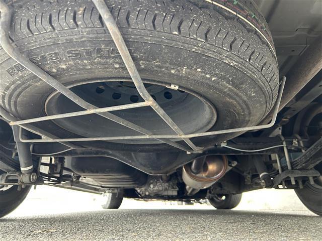 ハイエースワゴン GL 禁煙 4WD ベッドキット フローリングフロア ZERO break16インチ グッドイヤータイヤ ナビTV 後席モニター 電動スライド 黒木目インテリア コンビステア クリフォードセキュリティ(40枚目)