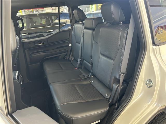 ランドクルーザー250 VX ワンオーナー・禁煙・モデリスタPKG・角目LED・モデリスタPKG・サンルーフ・レザー・シートヒーター/クーラー・パノラミックビュー・パワーバックドア・デジタルミラー・コーナーセンサー・ルーフレール(31枚目)