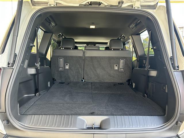 ランドクルーザー250 VX ワンオーナー・禁煙・モデリスタPKG・角目LED・モデリスタPKG・サンルーフ・レザー・シートヒーター/クーラー・パノラミックビュー・パワーバックドア・デジタルミラー・コーナーセンサー・ルーフレール(35枚目)