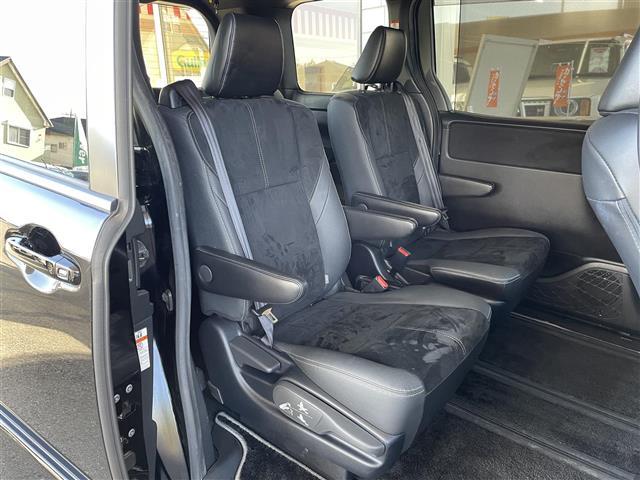 ヴォクシー ＺＳ　ＧＲスポーツ　ワンオーナー　禁煙　９型ナビＴＶ　プリクラッシュセーフティ　レーンキープ　両側電動ドア　バックドアイージークローズ　専用１８インチアルミ　ＬＥＤライト　オートハイビーム　専用ハーフレザーシート（23枚目）