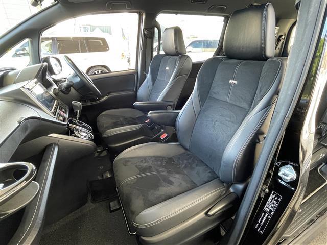 ヴォクシー ＺＳ　ＧＲスポーツ　ワンオーナー　禁煙　９型ナビＴＶ　プリクラッシュセーフティ　レーンキープ　両側電動ドア　バックドアイージークローズ　専用１８インチアルミ　ＬＥＤライト　オートハイビーム　専用ハーフレザーシート（25枚目）