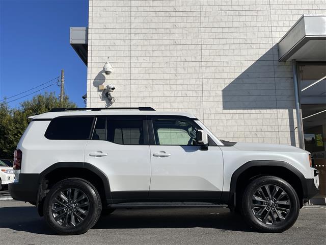 ランドクルーザー250 VX ワンオーナー 禁煙 OP丸目LEDライト ZX20インチアルミ サンルーフ 黒レザー シートヒーター/クーラー パワーバックドア パノラミックビューモニター デジタルミラー 衝突軽減 追従クルコン(3枚目)