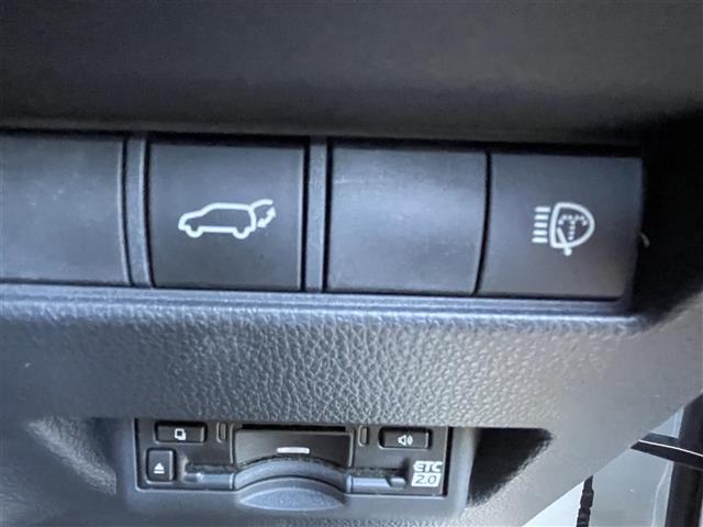 ランドクルーザー250 VX ワンオーナー 禁煙 OP丸目LEDライト ZX20インチアルミ サンルーフ 黒レザー シートヒーター/クーラー パワーバックドア パノラミックビューモニター デジタルミラー 衝突軽減 追従クルコン(19枚目)