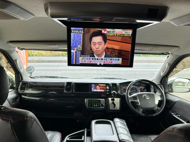 ハイエースワゴン ＧＬ　１オナ　禁煙　４ＷＤ　ベッドキット　フローリングフロア　ＺＥＲＯ　ｂｒｅａｋ１６インチ　グッドイヤータイヤ　ナビ　後席モニター　電動スライド　黒木目インテリア　コンビステア　クリフォードセキュリティ（16枚目）