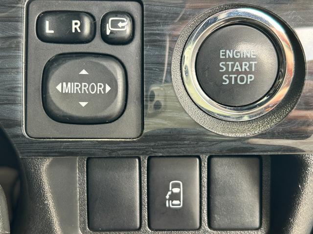 ハイエースワゴン ＧＬ　１オナ　禁煙　４ＷＤ　ベッドキット　フローリングフロア　ＺＥＲＯ　ｂｒｅａｋ１６インチ　グッドイヤータイヤ　ナビ　後席モニター　電動スライド　黒木目インテリア　コンビステア　クリフォードセキュリティ（27枚目）