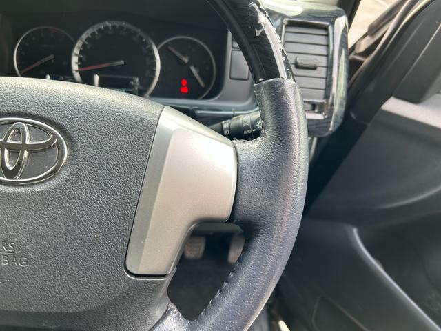 ハイエースワゴン ＧＬ　１オナ　禁煙　４ＷＤ　ベッドキット　フローリングフロア　ＺＥＲＯ　ｂｒｅａｋ１６インチ　グッドイヤータイヤ　ナビ　後席モニター　電動スライド　黒木目インテリア　コンビステア　クリフォードセキュリティ（31枚目）