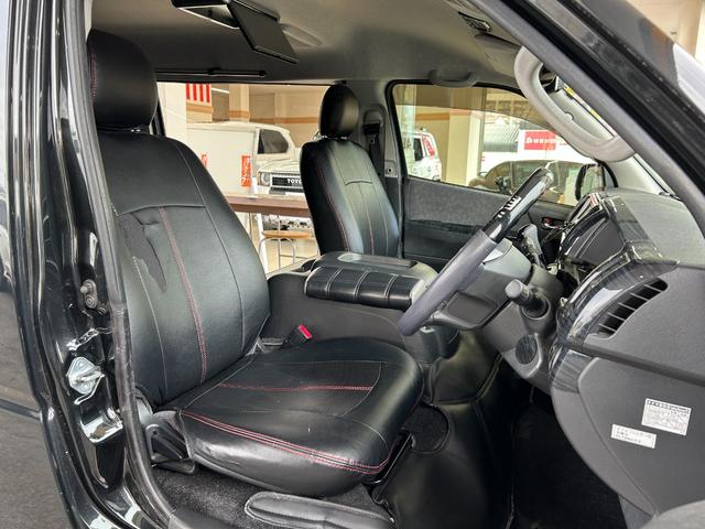 ハイエースワゴン ＧＬ　１オナ　禁煙　４ＷＤ　ベッドキット　フローリングフロア　ＺＥＲＯ　ｂｒｅａｋ１６インチ　グッドイヤータイヤ　ナビ　後席モニター　電動スライド　黒木目インテリア　コンビステア　クリフォードセキュリティ（33枚目）