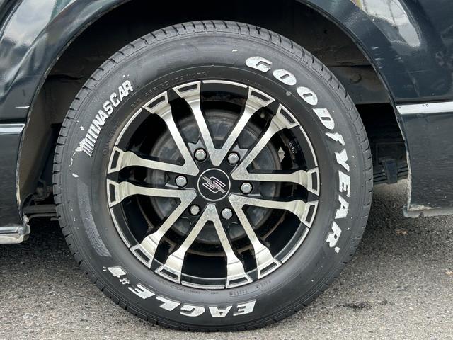 ハイエースワゴン ＧＬ　１オナ　禁煙　４ＷＤ　ベッドキット　フローリングフロア　ＺＥＲＯ　ｂｒｅａｋ１６インチ　グッドイヤータイヤ　ナビ　後席モニター　電動スライド　黒木目インテリア　コンビステア　クリフォードセキュリティ（41枚目）