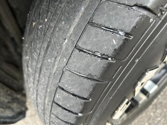 ハイエースワゴン ＧＬ　１オナ　禁煙　４ＷＤ　ベッドキット　フローリングフロア　ＺＥＲＯ　ｂｒｅａｋ１６インチ　グッドイヤータイヤ　ナビ　後席モニター　電動スライド　黒木目インテリア　コンビステア　クリフォードセキュリティ（45枚目）