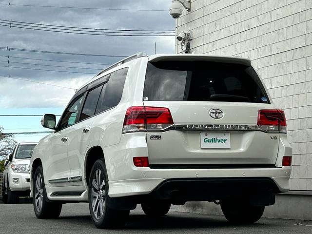 ランドクルーザー ZX 後期 禁煙 純正エアロキット メーカーナビ 後席モニタ 後期・禁煙・純正エアロキット・メーカーナビ・パノラミックビューモニター・後席モニター・ブラインドスポット・サンルーフ・レザー・シートヒーター/クーラー・ステアヒーター・衝突軽減・追従クルコン(5枚目)