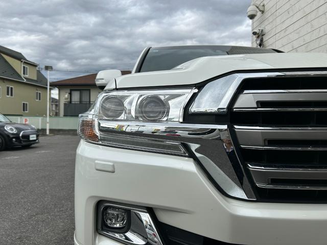 ランドクルーザー ZX 後期 禁煙 純正エアロキット メーカーナビ 後席モニタ 後期・禁煙・純正エアロキット・メーカーナビ・パノラミックビューモニター・後席モニター・ブラインドスポット・サンルーフ・レザー・シートヒーター/クーラー・ステアヒーター・衝突軽減・追従クルコン(10枚目)