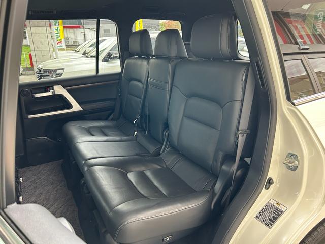 ランドクルーザー ZX 後期 禁煙 純正エアロキット メーカーナビ 後席モニタ 後期・禁煙・純正エアロキット・メーカーナビ・パノラミックビューモニター・後席モニター・ブラインドスポット・サンルーフ・レザー・シートヒーター/クーラー・ステアヒーター・衝突軽減・追従クルコン(38枚目)