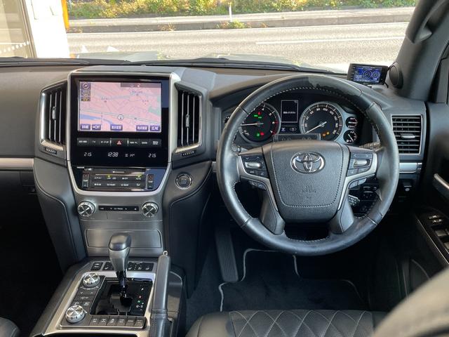 ランドクルーザー ZX G-フロンティア 後期 禁煙 モデリスタエアロ 後席M 特別仕様車・後期・禁煙・車検2年・モデリスタエアロ・メーカーナビ/後席モニター・クールBOX・ルーフレール・パノラミックビュー・ブラインドスポット・センターデフロック・衝突軽減・追従クルコン(2枚目)