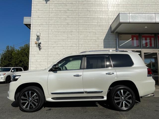 ランドクルーザー ZX G-フロンティア 後期 禁煙 モデリスタエアロ 後席M 特別仕様車・後期・禁煙・車検2年・モデリスタエアロ・メーカーナビ/後席モニター・クールBOX・ルーフレール・パノラミックビュー・ブラインドスポット・センターデフロック・衝突軽減・追従クルコン(8枚目)