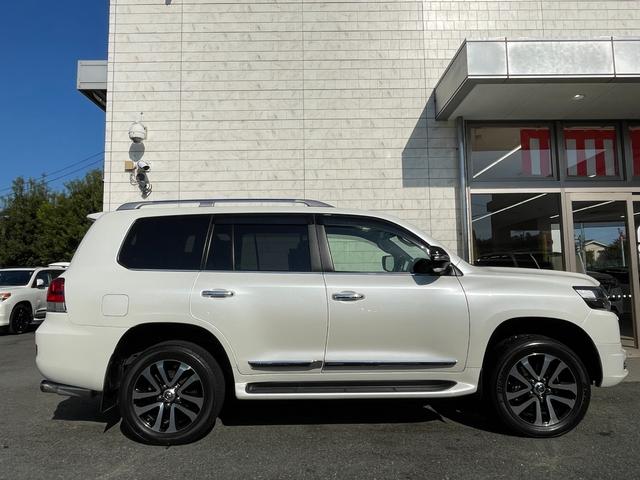 ランドクルーザー ZX G-フロンティア 後期 禁煙 モデリスタエアロ 後席M 特別仕様車・後期・禁煙・車検2年・モデリスタエアロ・メーカーナビ/後席モニター・クールBOX・ルーフレール・パノラミックビュー・ブラインドスポット・センターデフロック・衝突軽減・追従クルコン(9枚目)