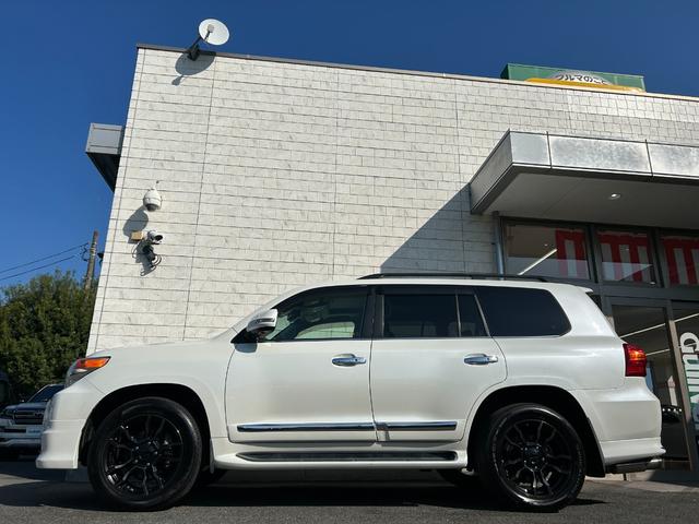 ランドクルーザー ＺＸ　中期　禁煙　モデリスタエアロキット　ＪＡＯＳ２０インチ　中期・禁煙車・車検Ｒ９年６月・モデリスタエアロキット・ＪＡＯＳ２０インチ・ガナドールマフラー・レーダークルコン・ナビ／後席モニター／ルーフレール・サンルーフ・レザー・シートヒーター／クーラー（6枚目）