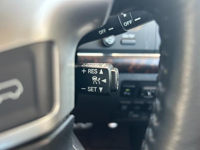 ランドクルーザー ＺＸ　中期　禁煙　モデリスタエアロキット　ＪＡＯＳ２０インチ　中期・禁煙車・車検Ｒ９年６月・モデリスタエアロキット・ＪＡＯＳ２０インチ・ガナドールマフラー・レーダークルコン・ナビ／後席モニター／ルーフレール・サンルーフ・レザー・シートヒーター／クーラー（25枚目）