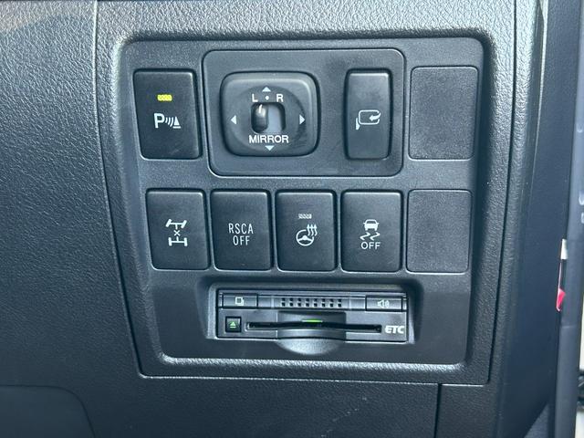 ランドクルーザー ＺＸ　中期　禁煙　モデリスタエアロキット　ＪＡＯＳ２０インチ　中期・禁煙車・車検Ｒ９年６月・モデリスタエアロキット・ＪＡＯＳ２０インチ・ガナドールマフラー・レーダークルコン・ナビ／後席モニター／ルーフレール・サンルーフ・レザー・シートヒーター／クーラー（28枚目）