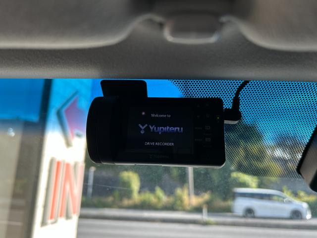 ランドクルーザー ＺＸ　中期　禁煙　モデリスタエアロキット　ＪＡＯＳ２０インチ　中期・禁煙車・車検Ｒ９年６月・モデリスタエアロキット・ＪＡＯＳ２０インチ・ガナドールマフラー・レーダークルコン・ナビ／後席モニター／ルーフレール・サンルーフ・レザー・シートヒーター／クーラー（29枚目）