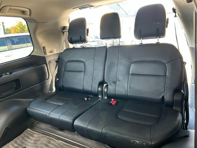 ランドクルーザー ＺＸ　中期　禁煙　モデリスタエアロキット　ＪＡＯＳ２０インチ　中期・禁煙車・車検Ｒ９年６月・モデリスタエアロキット・ＪＡＯＳ２０インチ・ガナドールマフラー・レーダークルコン・ナビ／後席モニター／ルーフレール・サンルーフ・レザー・シートヒーター／クーラー（41枚目）