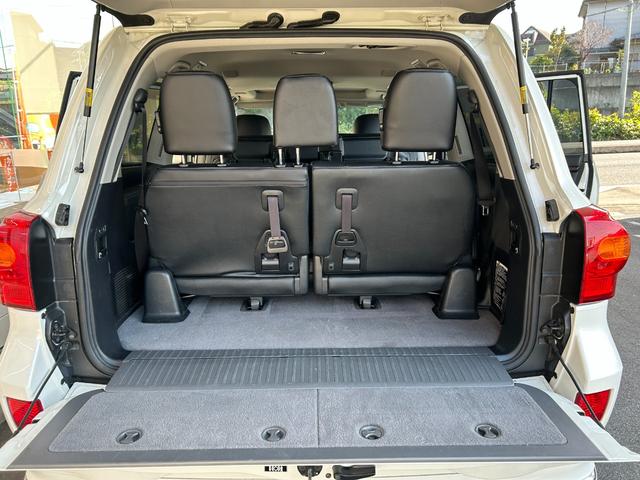 ランドクルーザー ＺＸ　中期　禁煙　モデリスタエアロキット　ＪＡＯＳ２０インチ　中期・禁煙車・車検Ｒ９年６月・モデリスタエアロキット・ＪＡＯＳ２０インチ・ガナドールマフラー・レーダークルコン・ナビ／後席モニター／ルーフレール・サンルーフ・レザー・シートヒーター／クーラー（43枚目）