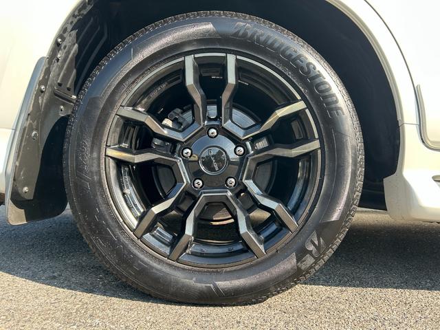 ランドクルーザー ＺＸ　中期　禁煙　モデリスタエアロキット　ＪＡＯＳ２０インチ　中期・禁煙車・車検Ｒ９年６月・モデリスタエアロキット・ＪＡＯＳ２０インチ・ガナドールマフラー・レーダークルコン・ナビ／後席モニター／ルーフレール・サンルーフ・レザー・シートヒーター／クーラー（44枚目）