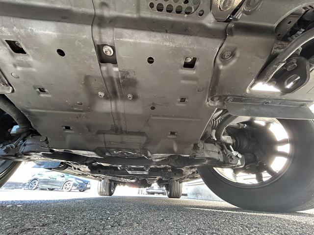 ランドクルーザー ＺＸ　中期　禁煙　モデリスタエアロキット　ＪＡＯＳ２０インチ　中期・禁煙車・車検Ｒ９年６月・モデリスタエアロキット・ＪＡＯＳ２０インチ・ガナドールマフラー・レーダークルコン・ナビ／後席モニター／ルーフレール・サンルーフ・レザー・シートヒーター／クーラー（49枚目）