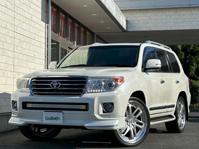 ランドクルーザー ＺＸ　禁煙　純正エアロキット　ＷＯＲＫ２４インチ　後席モニタ　禁煙車／純正エアロキット・ＷＯＲＫ２４インチ・ガナドールマフラー・ＯＰナビＴＶ／後席モニター／パノラミックビュー／プリクラッシュセーフティ／レーダークルーズ／パワーバックドア／ＳＯＲＥＸヒッチメンバー（2枚目）