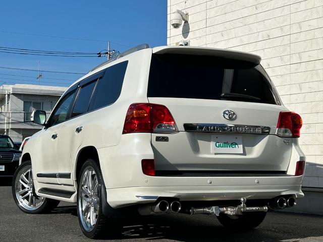 ランドクルーザー ＺＸ　禁煙　純正エアロキット　ＷＯＲＫ２４インチ　後席モニタ　禁煙車／純正エアロキット・ＷＯＲＫ２４インチ・ガナドールマフラー・ＯＰナビＴＶ／後席モニター／パノラミックビュー／プリクラッシュセーフティ／レーダークルーズ／パワーバックドア／ＳＯＲＥＸヒッチメンバー（5枚目）